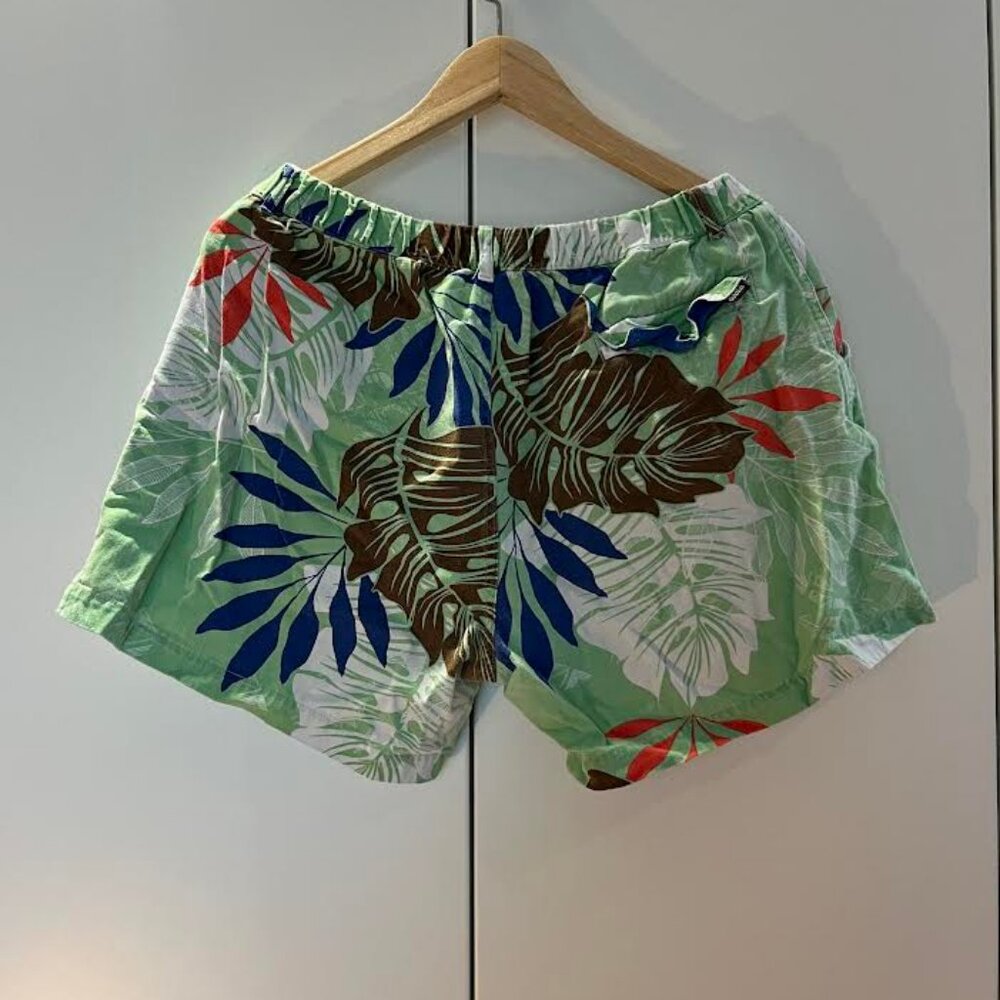 Chubbies, RARE Original (5.5” inseam) Bahamamama floral short. XL - Picture 2 of 3